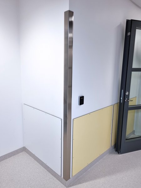 Rostfri hörnlist FURO 251