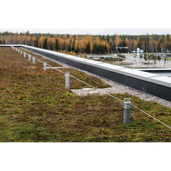 Vajersystem för fallskydd på tak